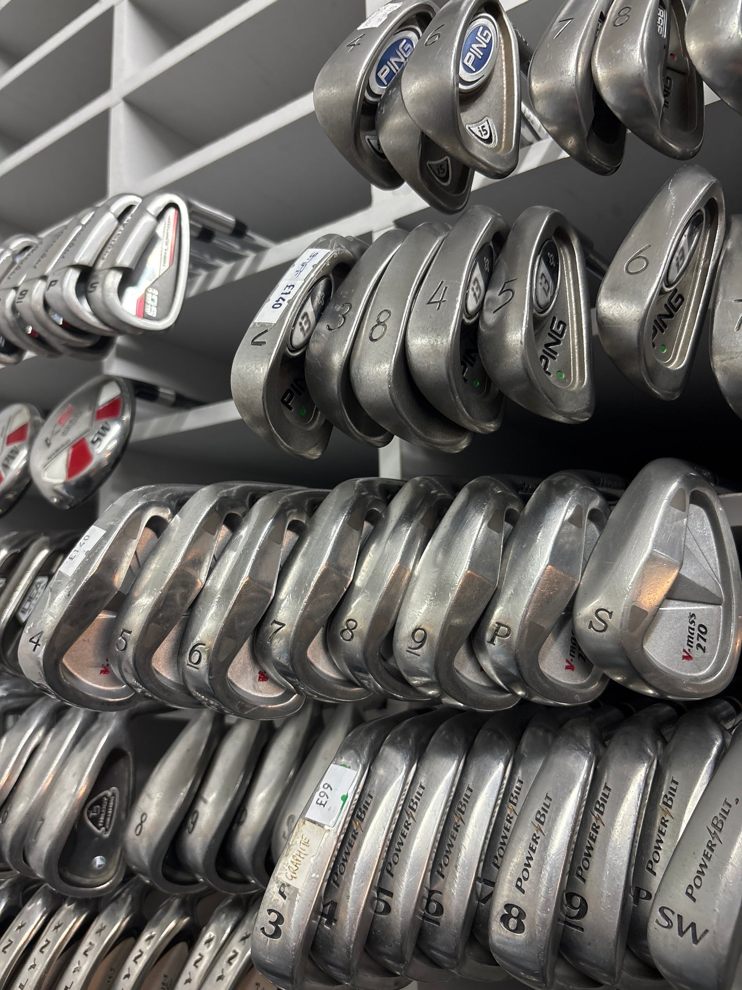 YONEX V-MASS 270 (4-SW REGULAR GRAPHITE FLEX)