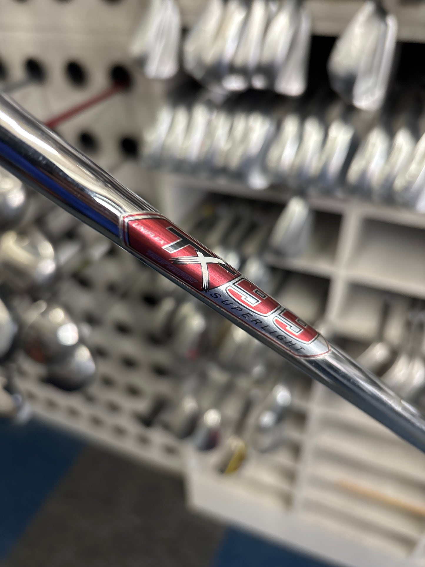 WILSON STAFF D19 5 Iron (Regular Flex)