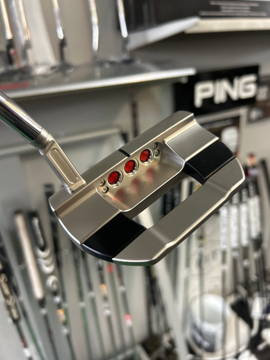Scotty Cameron Studio Style Fastback 1.5 (34”)