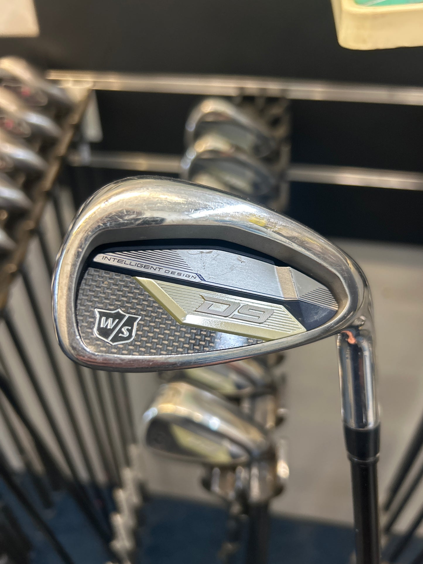 Wilson D9 (5-PW+GAP) (Graphite Regular Flex)