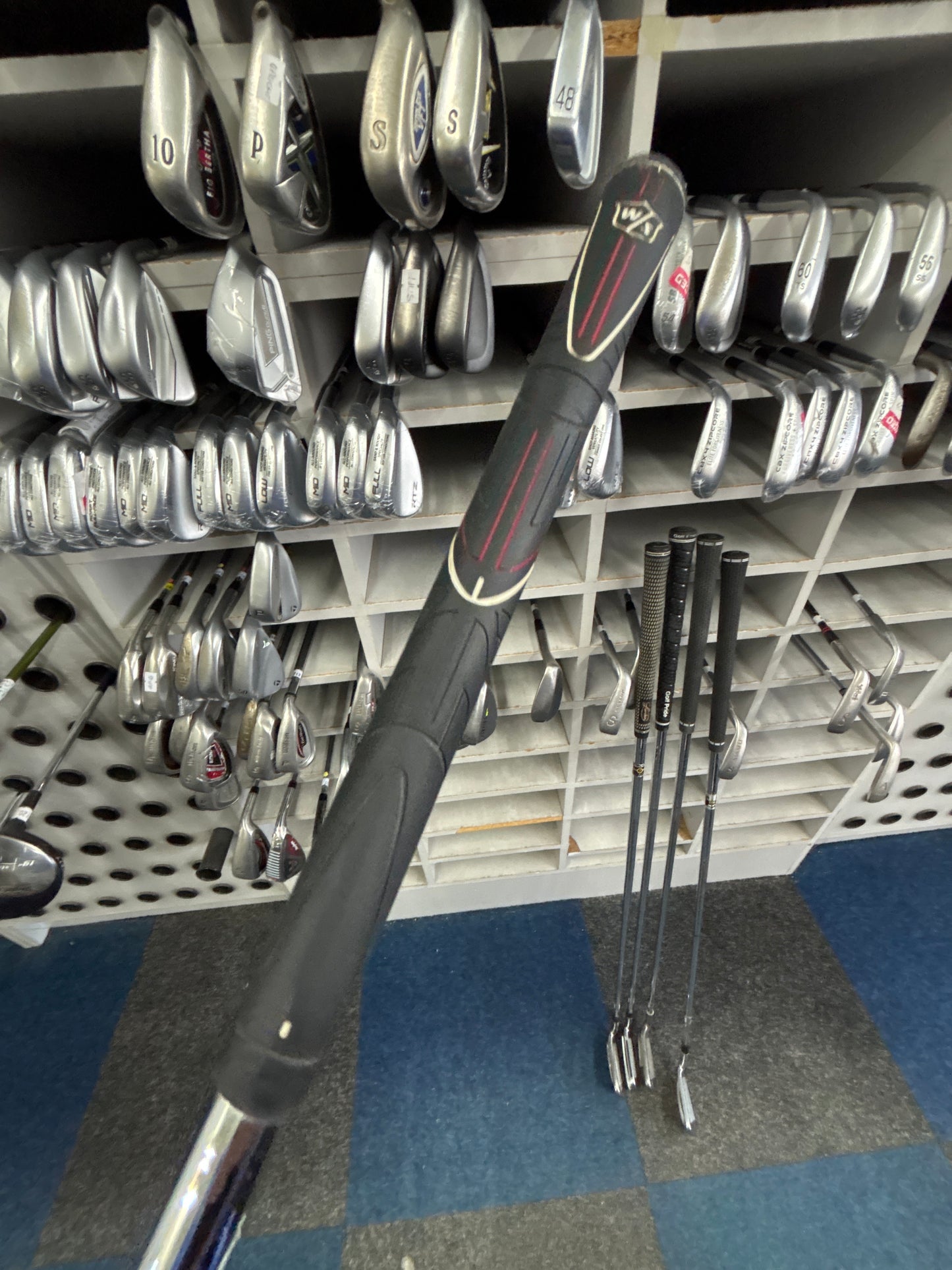 WILSON STAFF D19 5 Iron (Regular Flex)