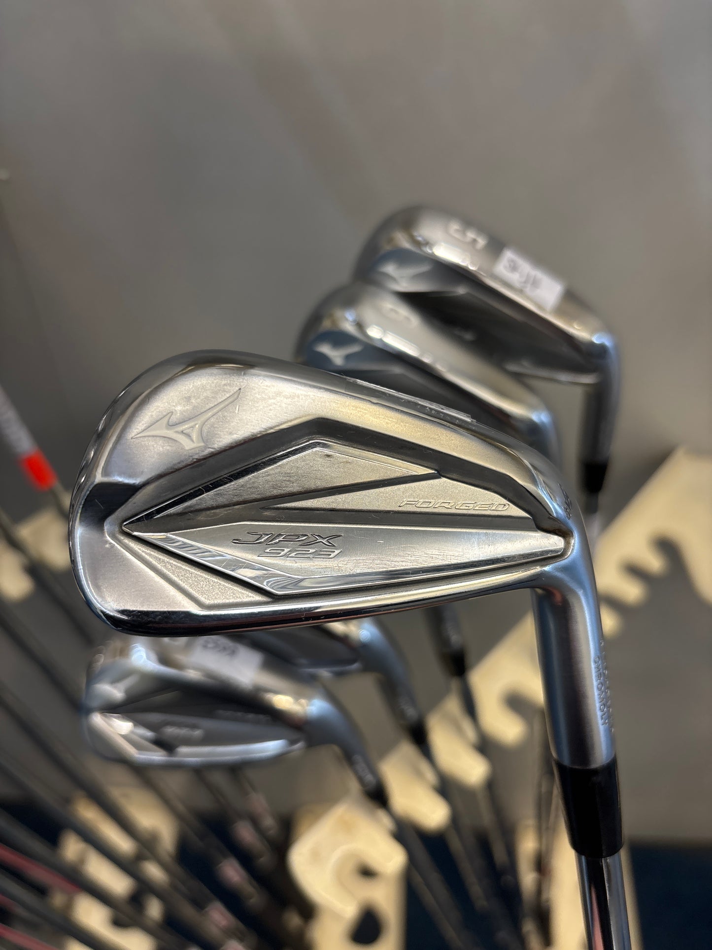 Mizuno JPX923 GRAIN FLOW FORGED (5-PW) (STIFF FLEX, 1 Inch Longer)