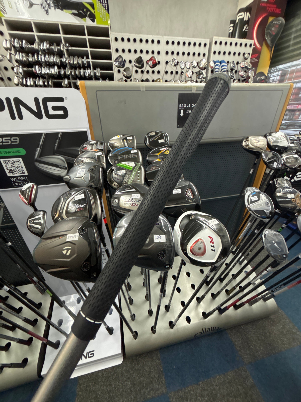 TITLEIST 915 D2 9.5 DEGREE (STIFF SHAFT)