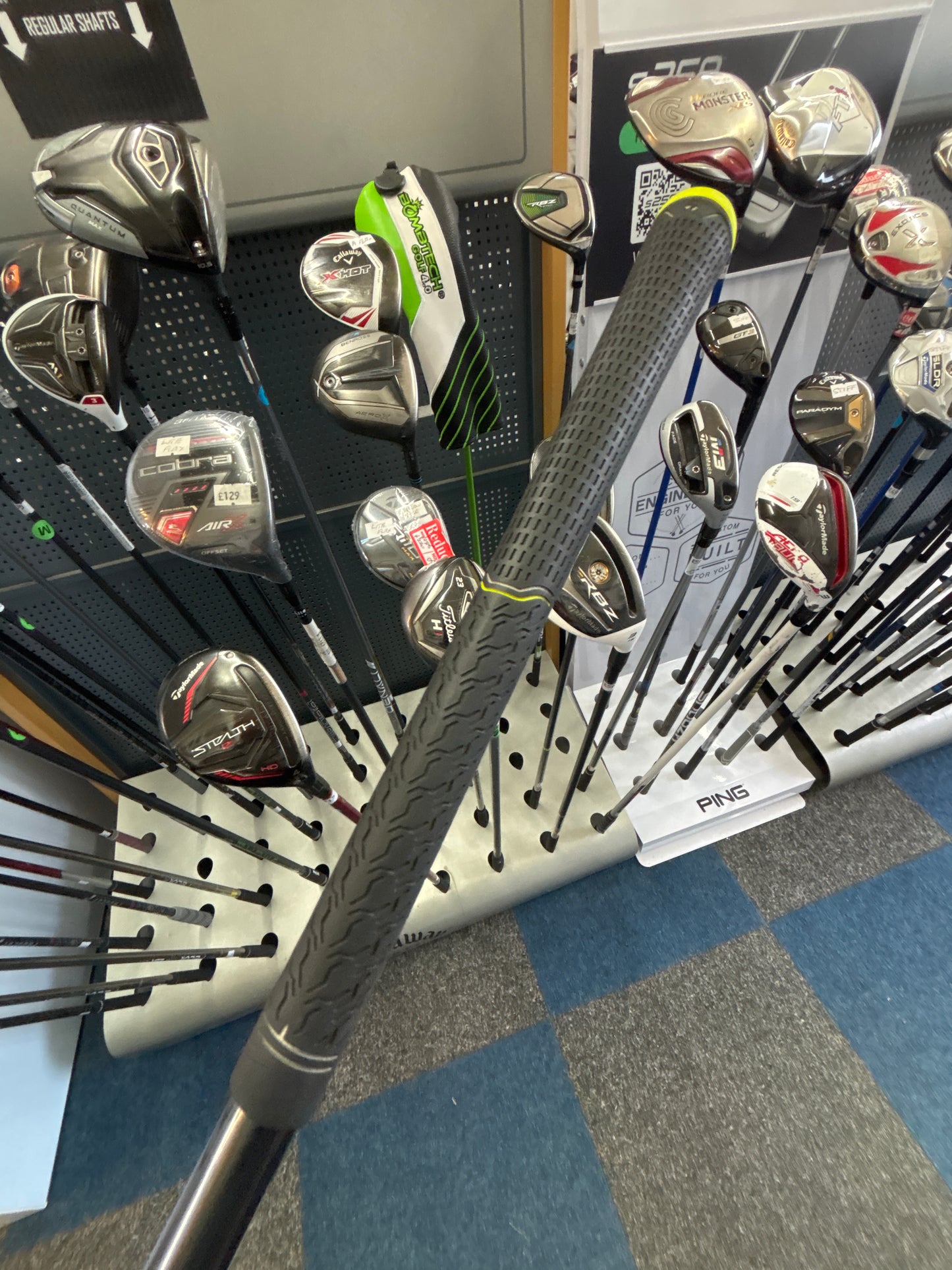 Taylormade M2 3 HYBRID 19  Degree (Regular FLEX)