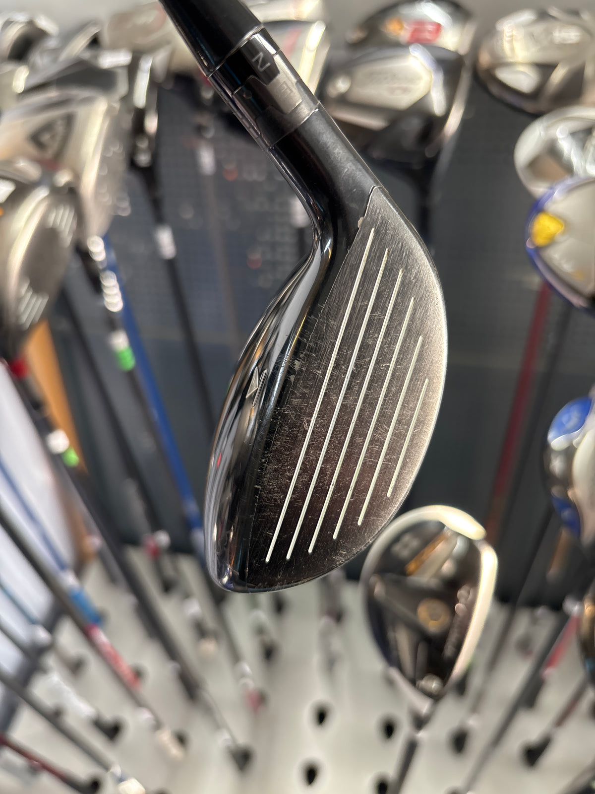 TITLEIST 915F 17 Degree Wood (Regular Flex)