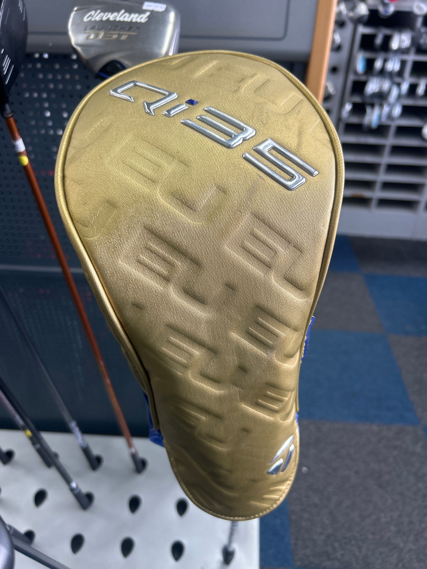 Taylormade QI35 10.5 Degree (Europe Ryder Cup Edition)  (STIFF FLEX)