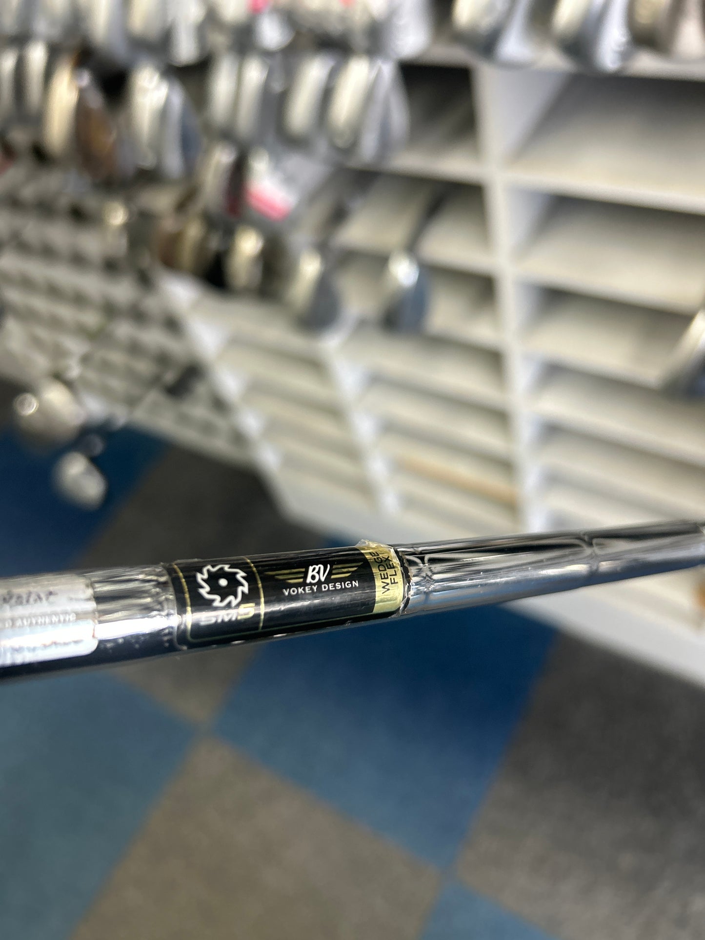 TITLEIST VOKEY SM5 60’’ L GRIND (4 Degrees Of Bounce)