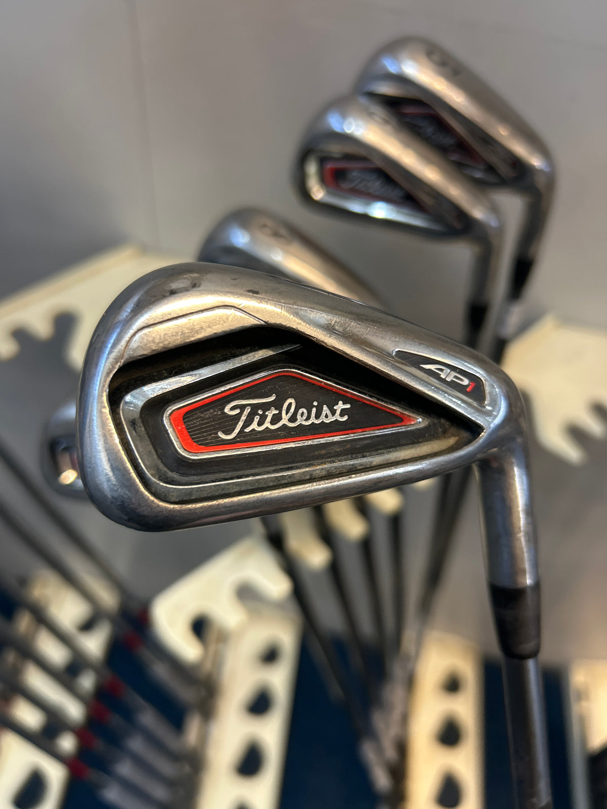 TITLEIST AP1 716 (5-PW+GAP) (REGULAR GRAPHITE FLEX)