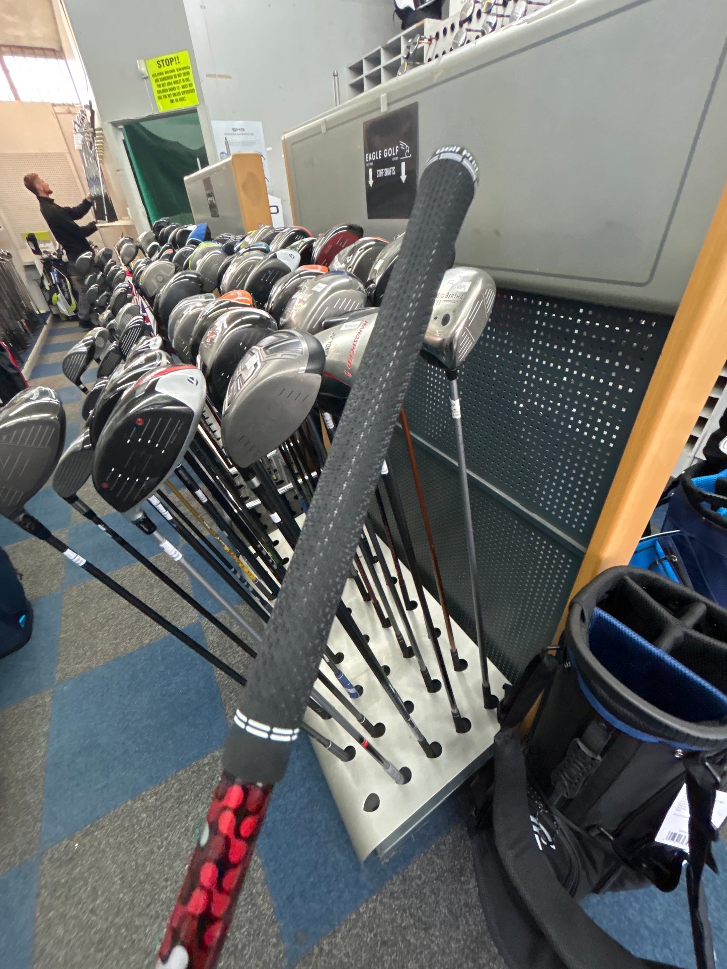 TaylorMade M4 10.5 DEGREE (STIFF FLEX)