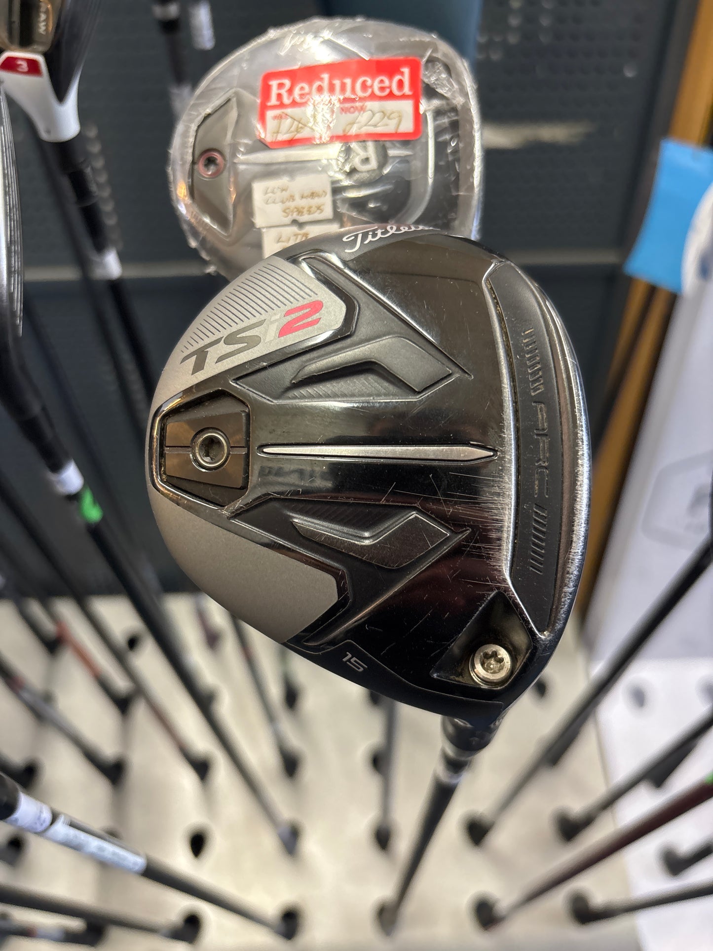 TITLEIST TSI2 15 DEGREE 3 WOOD (REGULAR FLEX)