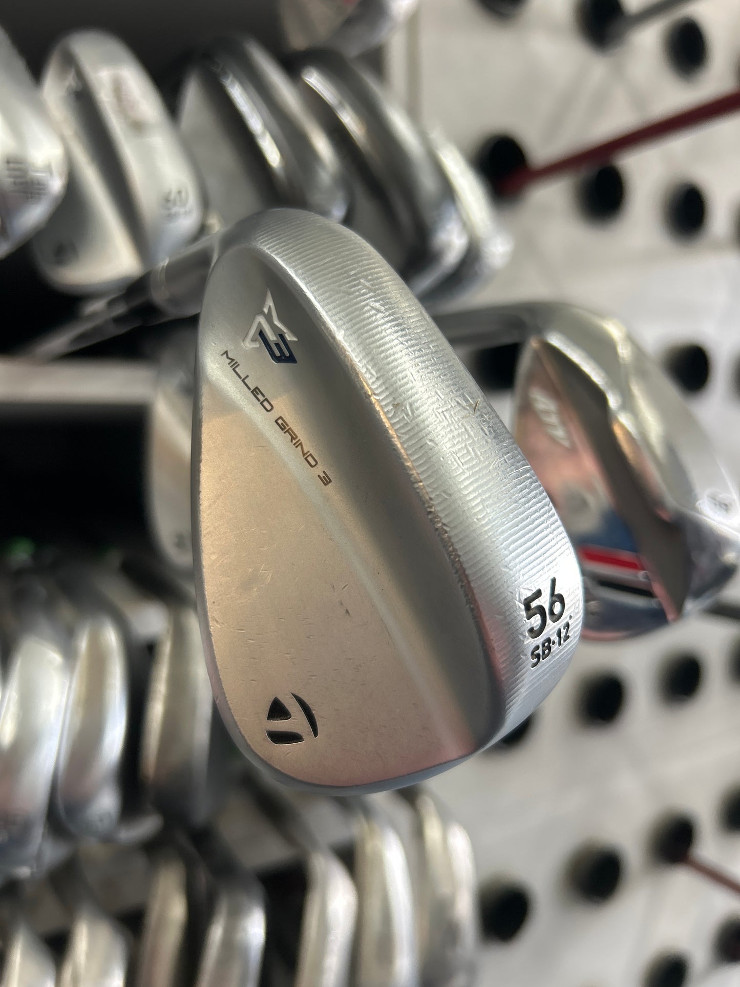 TaylorMade MILLED GRIND 3 56 DEGREE (12 DEGREES OF BOUNCE)  (Left Handed)