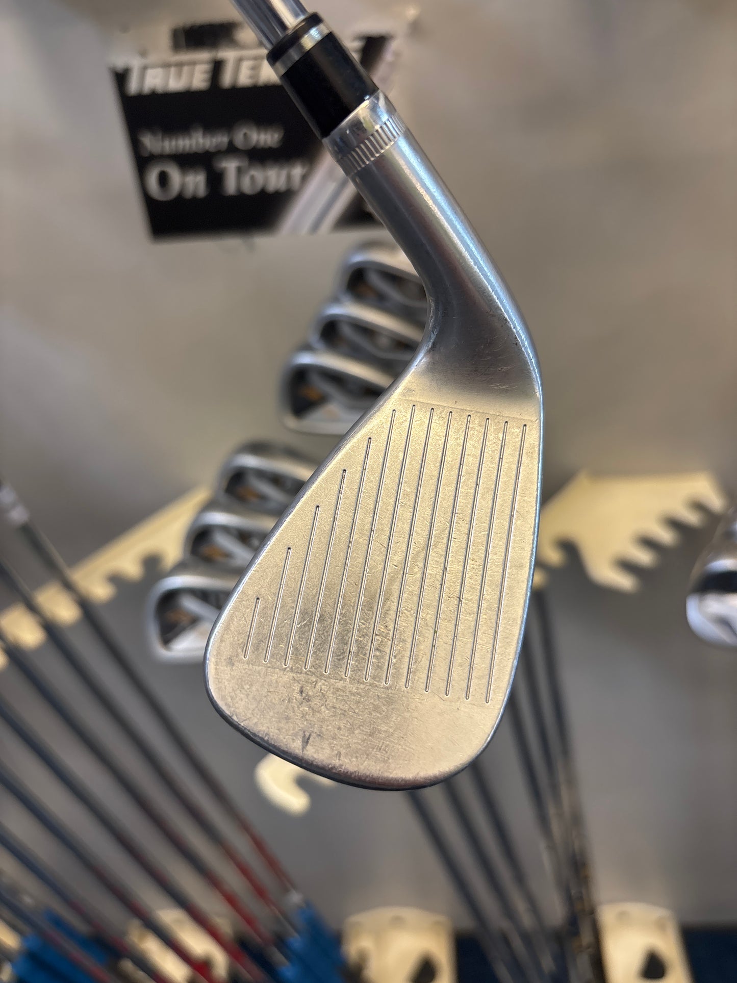 Wilson Staff FG TOUR F5 FORGED (4-PW) (STIFF FLEX)
