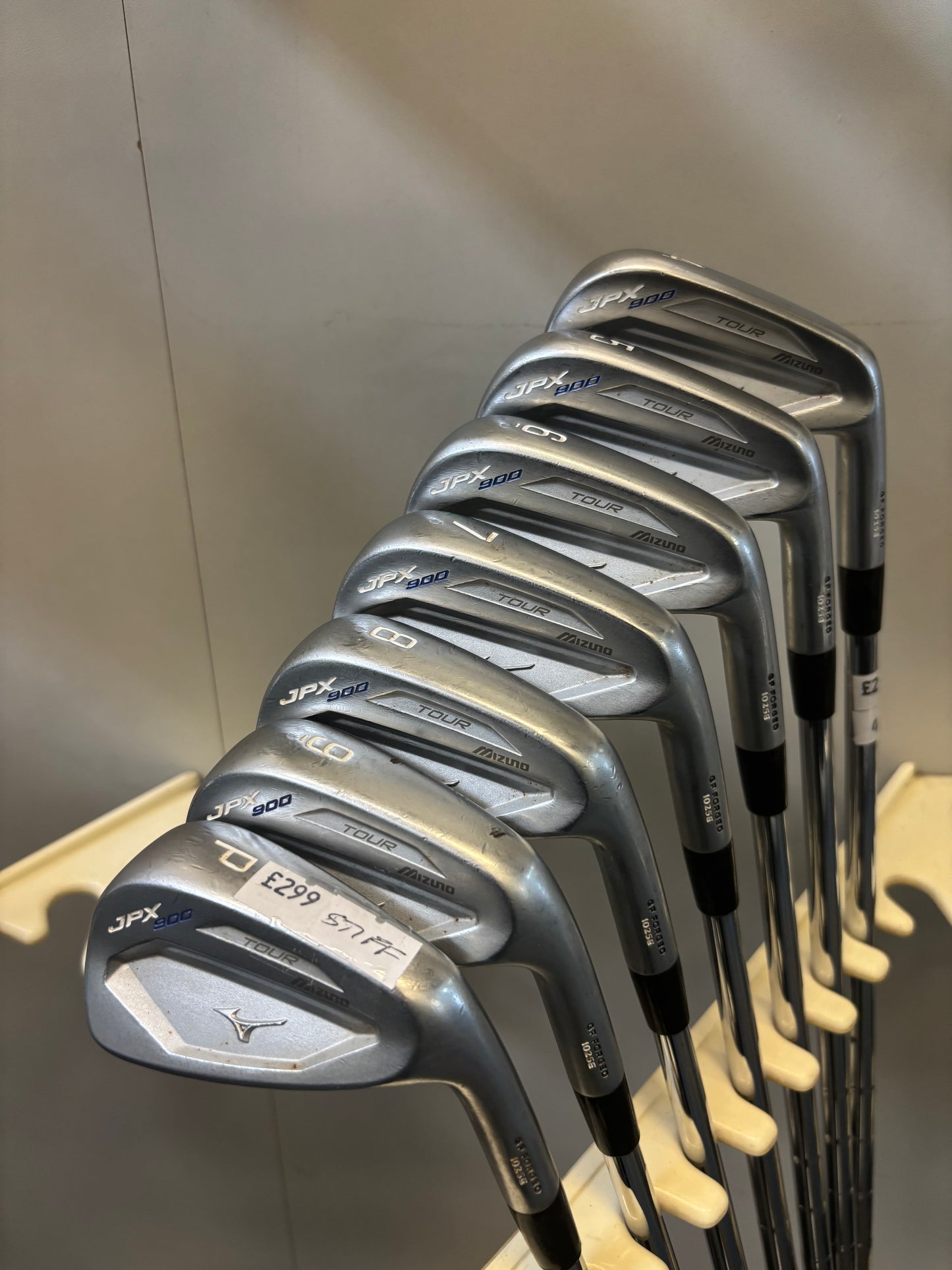 Mizuno JPX Tour 900 Forged (4-PW) (STIFF FLEX)