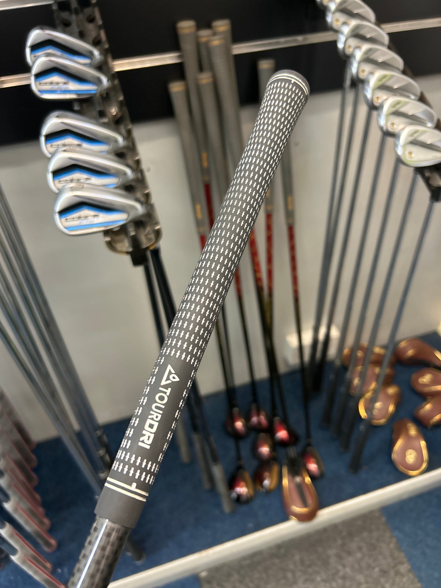 COBRA F-MAX AIRSPEED (5- PW GRAPHITE REGULAR FLEX)