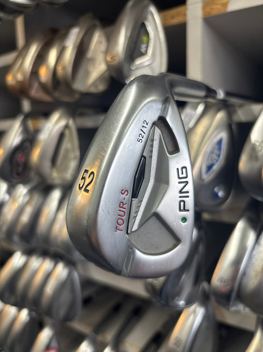 PING TOUR S 52” DEGREE (12 DEGREES OF BOUNCE)