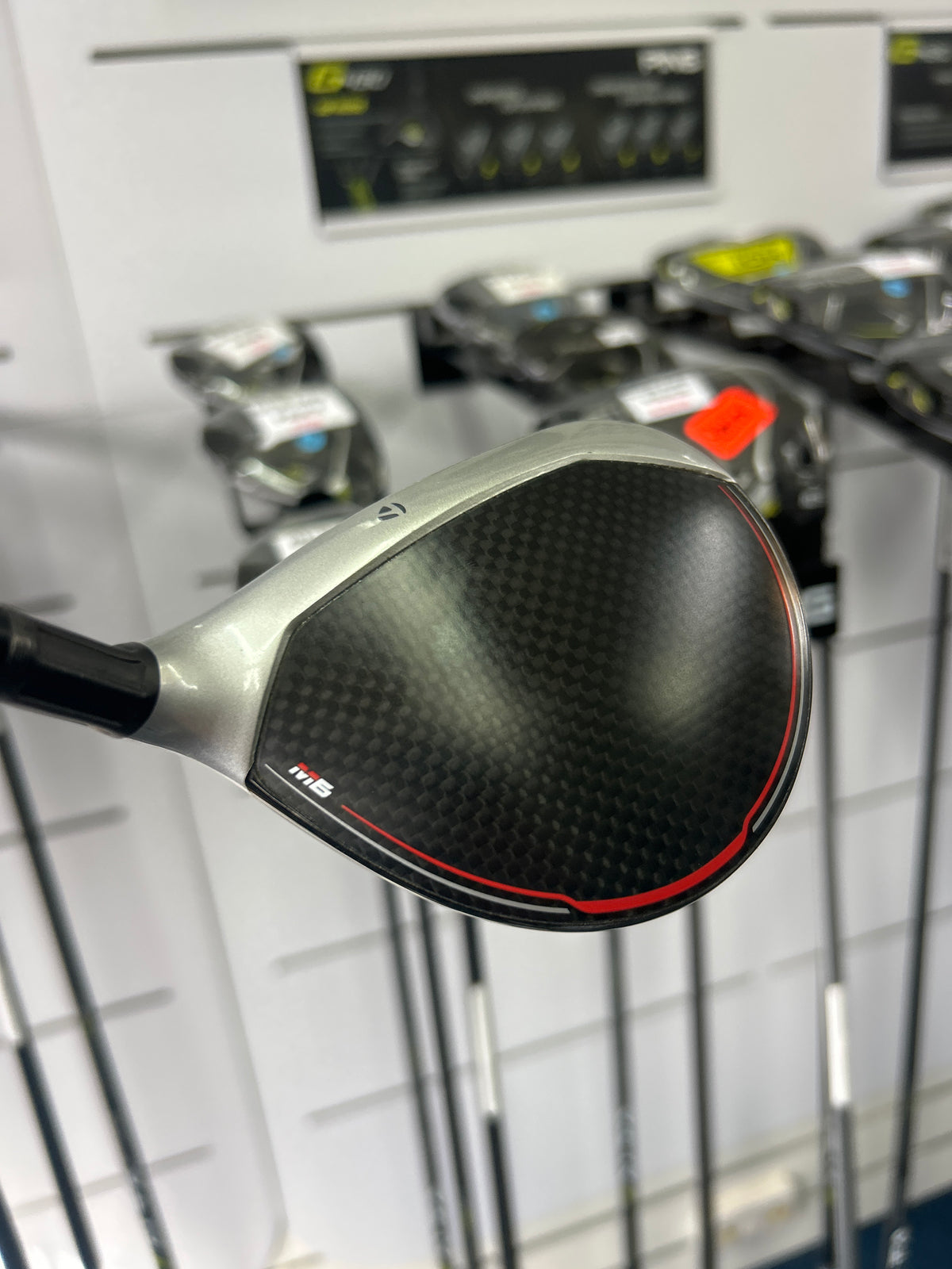 Taylormade M6 18 Degree / 5 Wood (REGULAR FLEX)