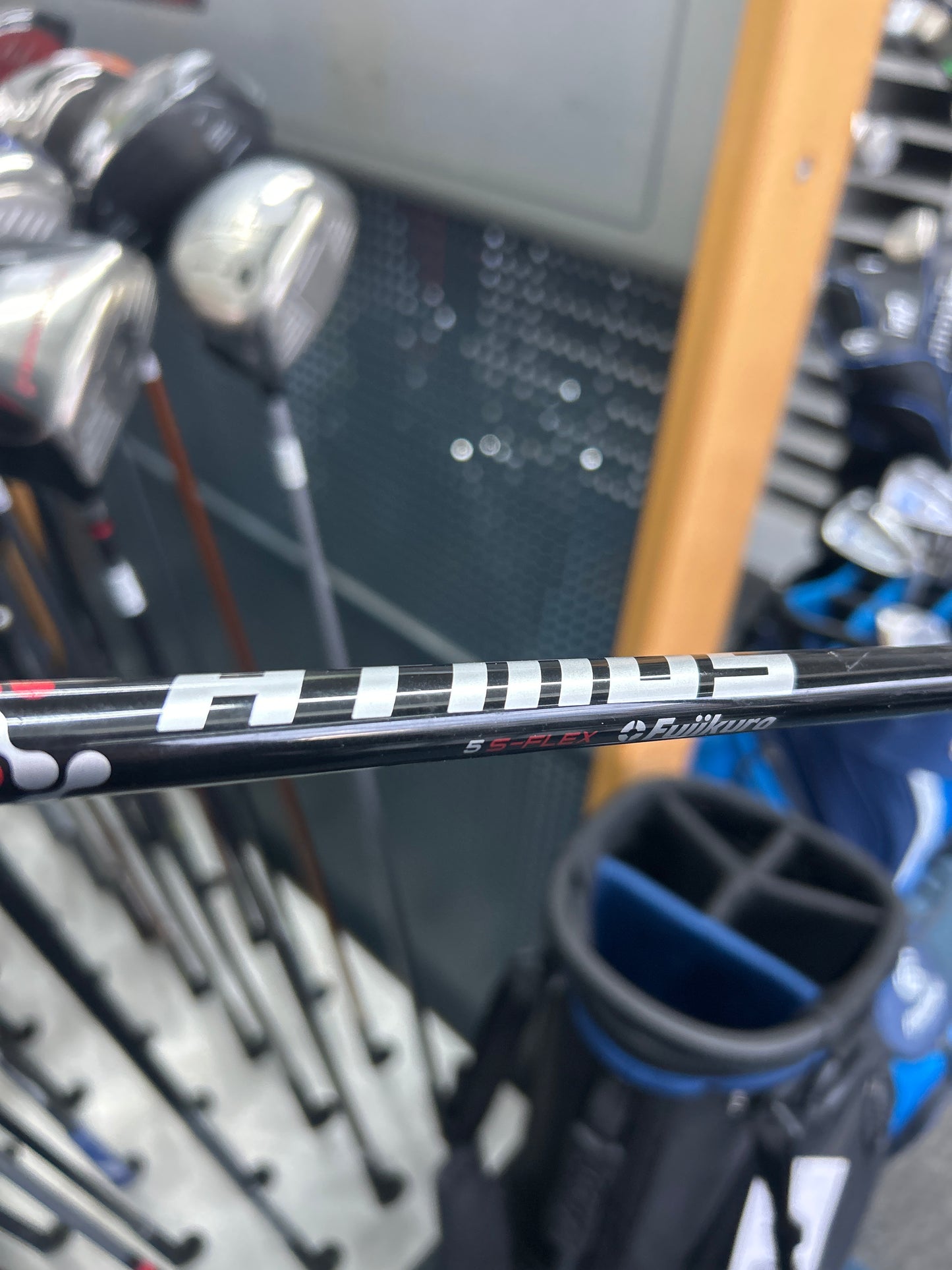 TaylorMade M4 10.5 DEGREE (STIFF FLEX)