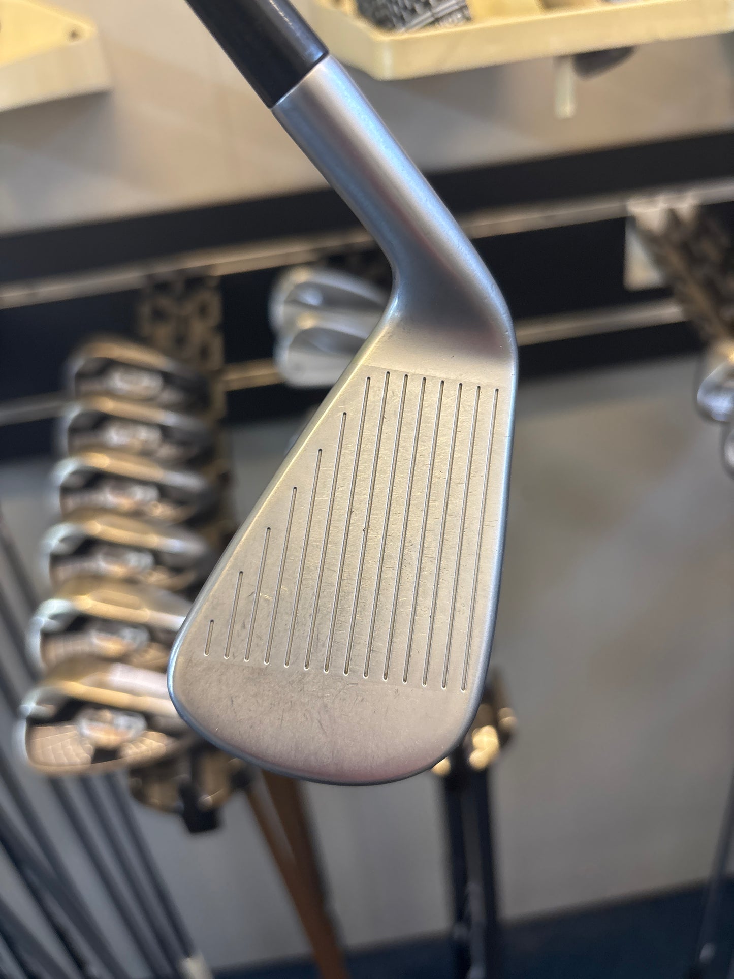 TaylorMade P790 (5–PW+GAP) (REGULAR GRAPHITE FLEX)