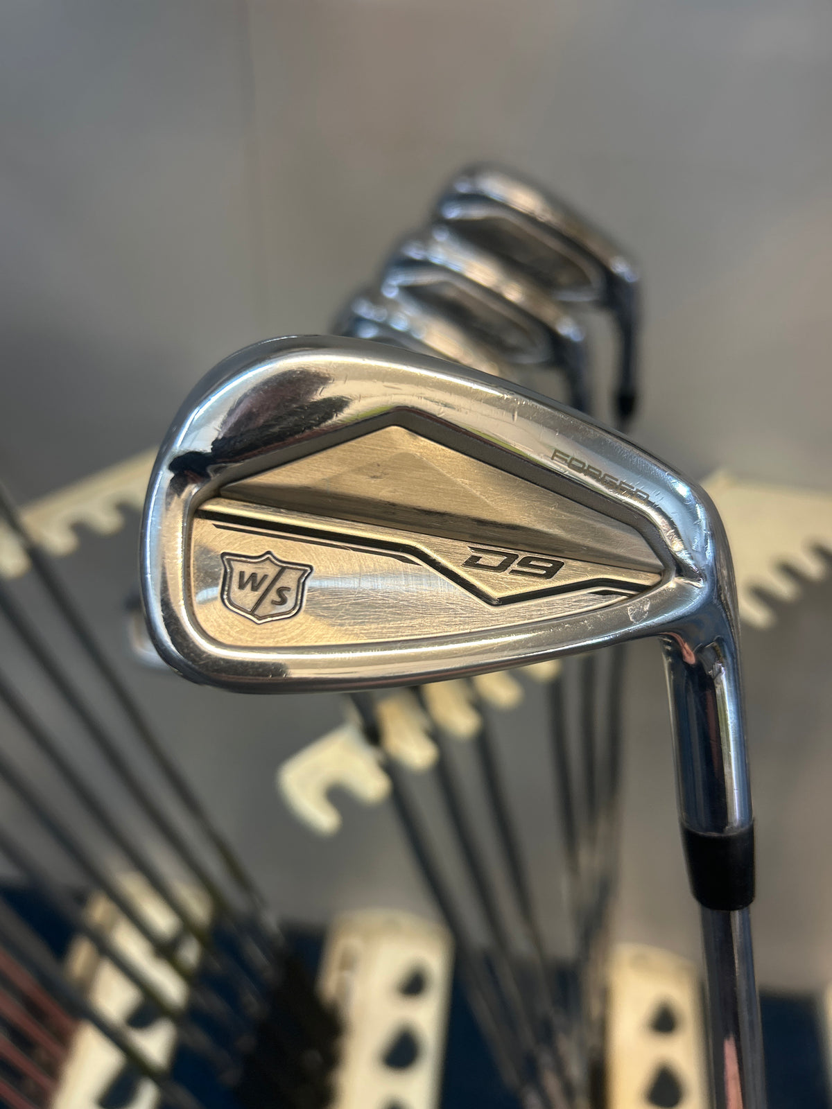 Wilson Staff D9 (4-PW) (STIFF FLEX)