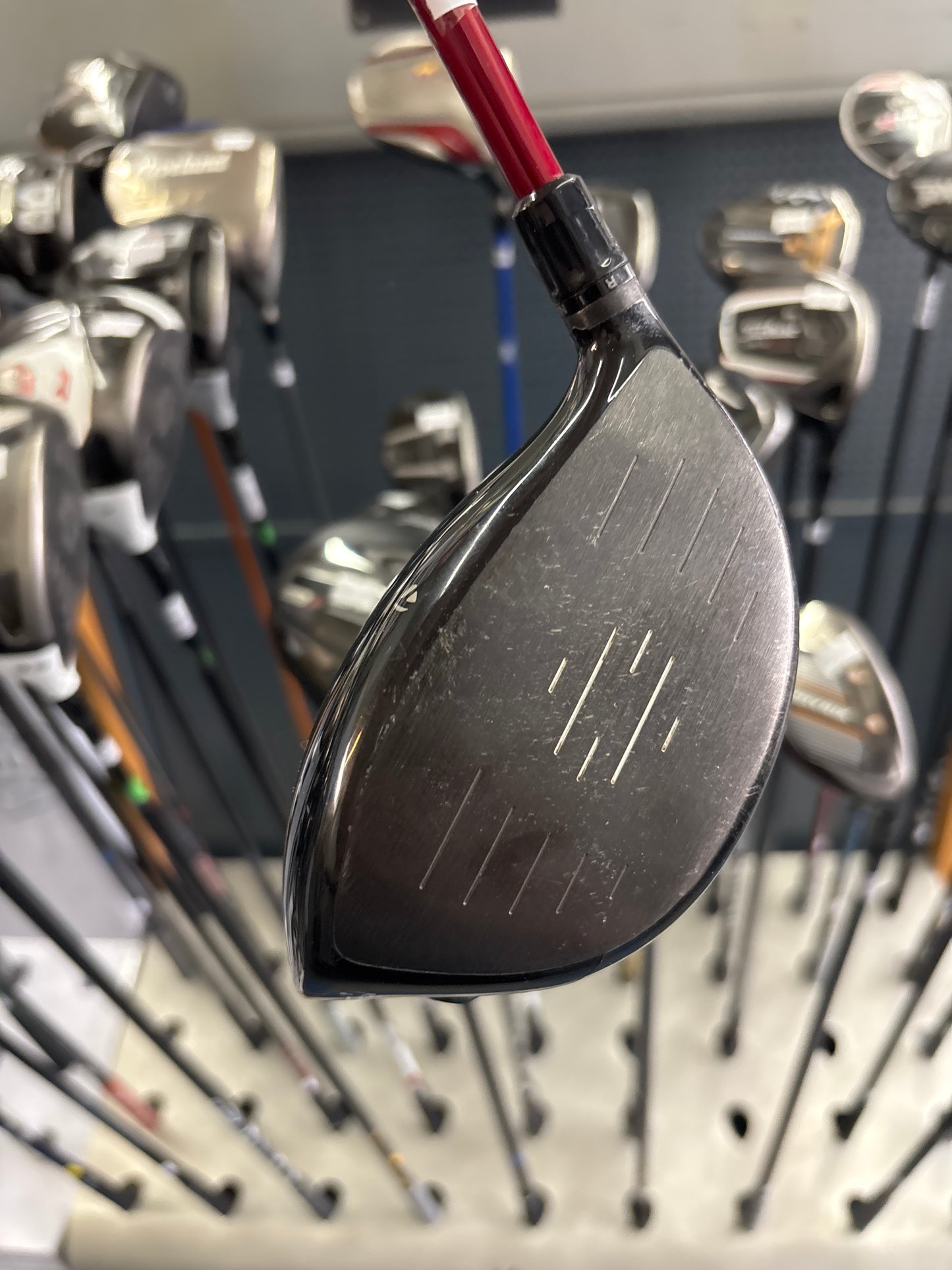 Taylormade R9 9.5 DEGREE SUPERTRI  (STIFF FLEX)