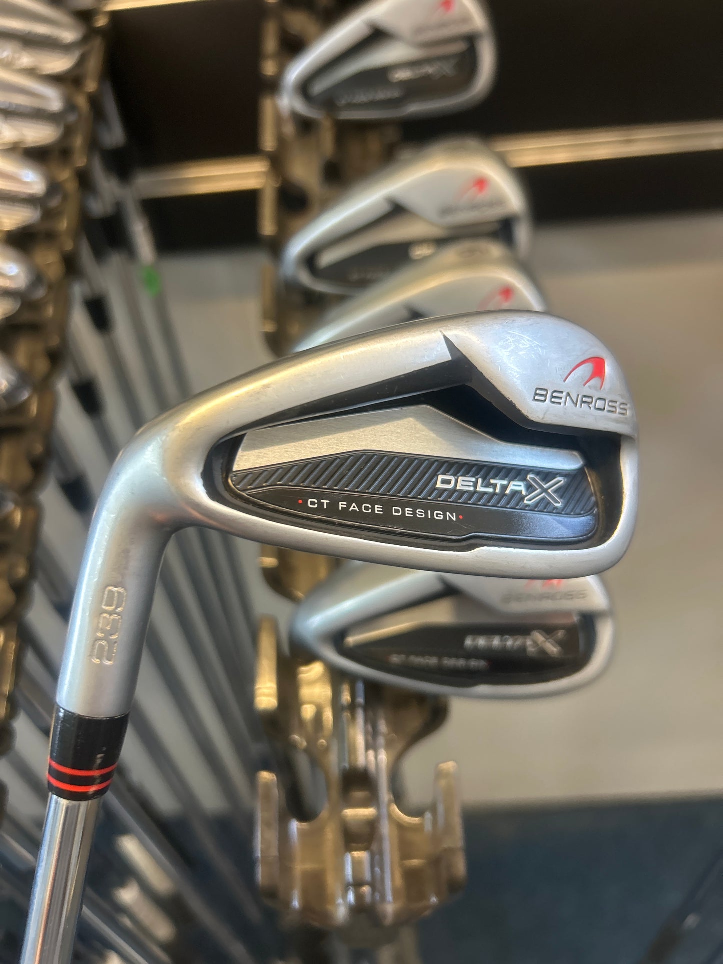 BENROSS DELTA X 239 (REGULAR FLEX) (6-SW) (LEFT HANDED)