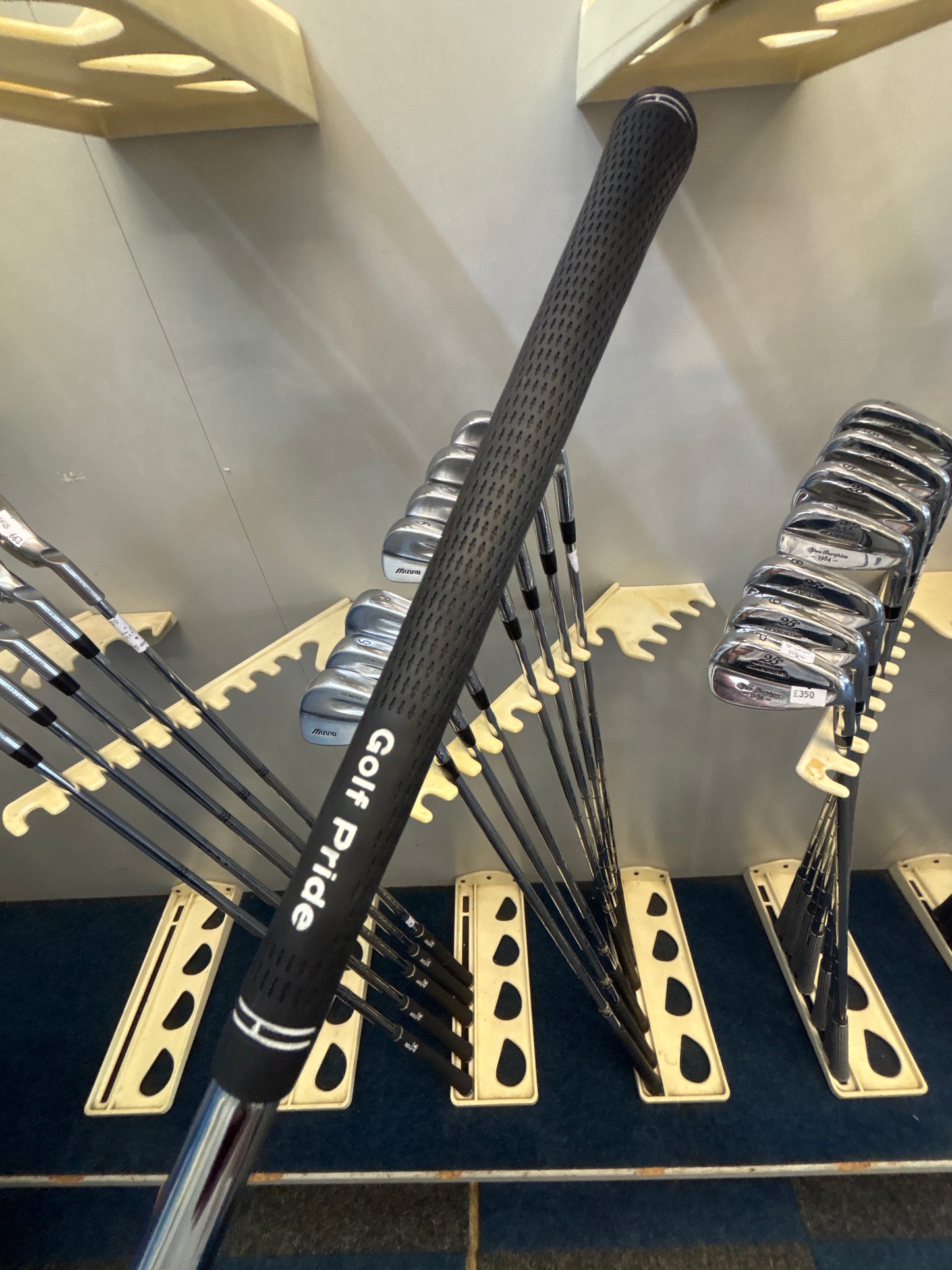Mizuno MP-67 (3-PW) (STIFF FLEX)