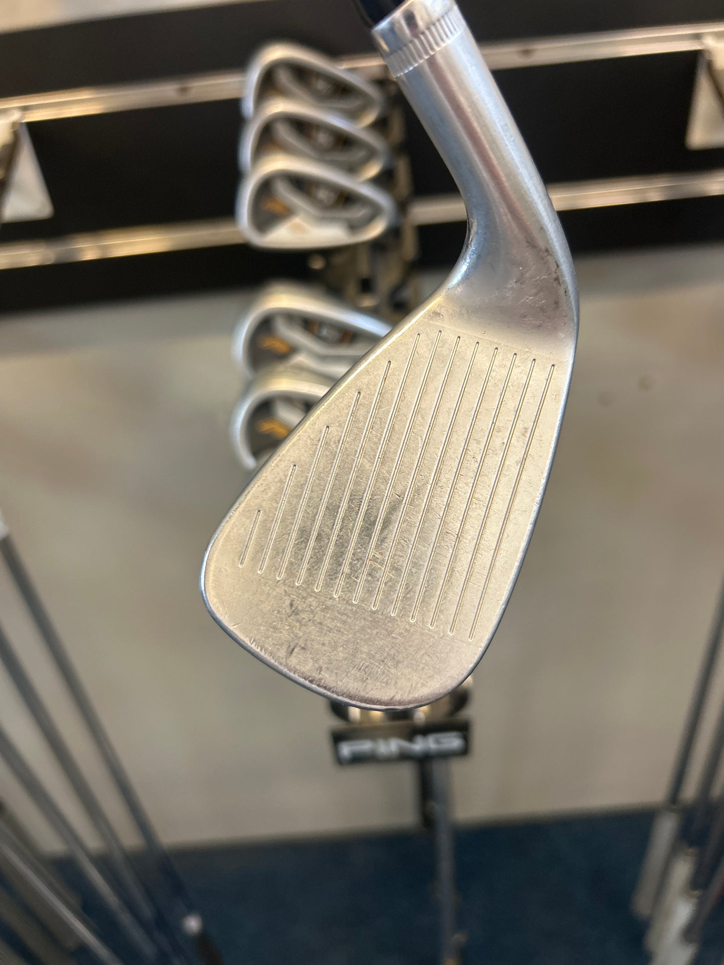Wilson Staff F5 FG TOUR (4-PW) (STIFF FLEX)