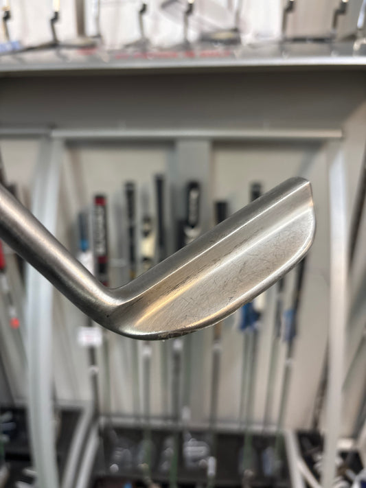 Wilson Staff 8813 Golf Putter (35”)