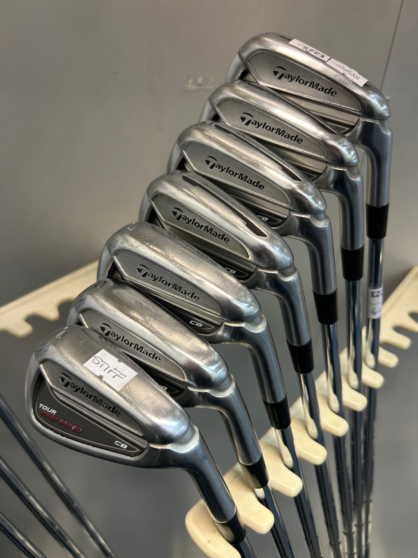 TAYLORMADE TOUR PREFERRED CB (4-PW STIFF FLEX)