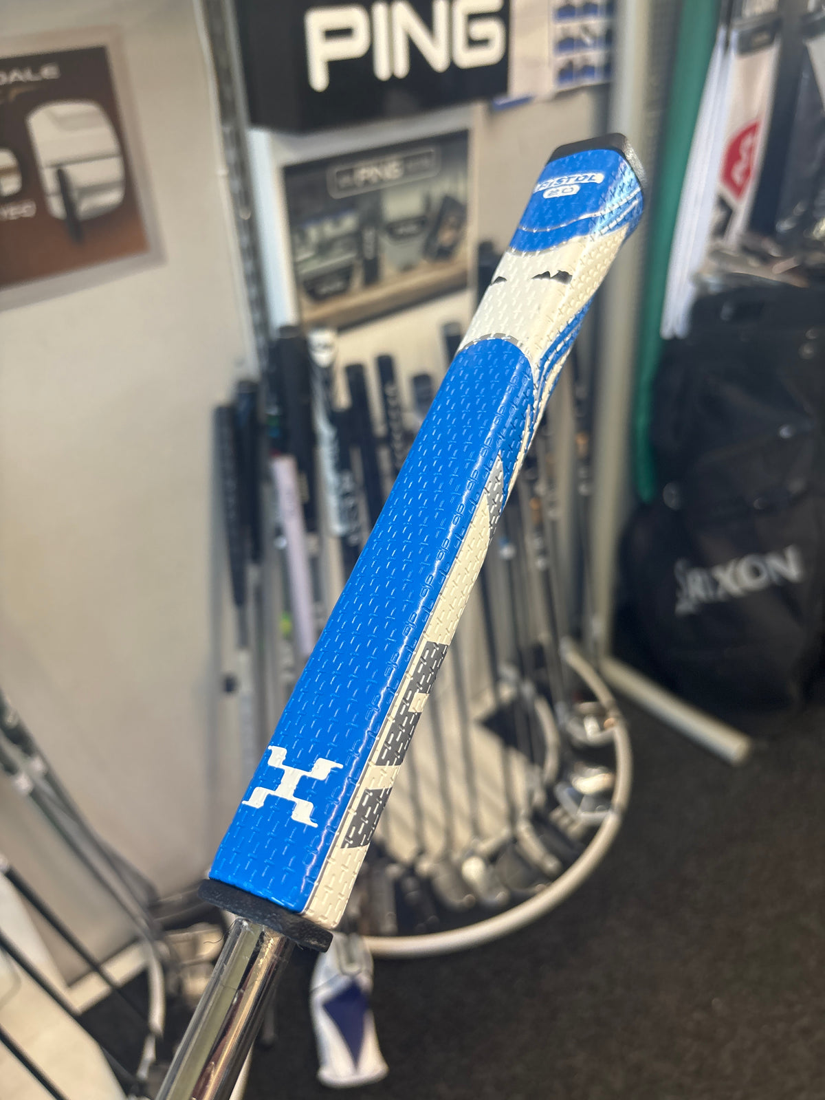 Wilson Deep Red DR044 (35”) (Centre Shaft)