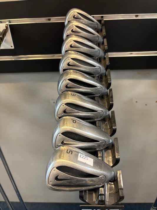 Nike Irons (4-PW+SW) (REGULAR GRAPHITE FLEX)