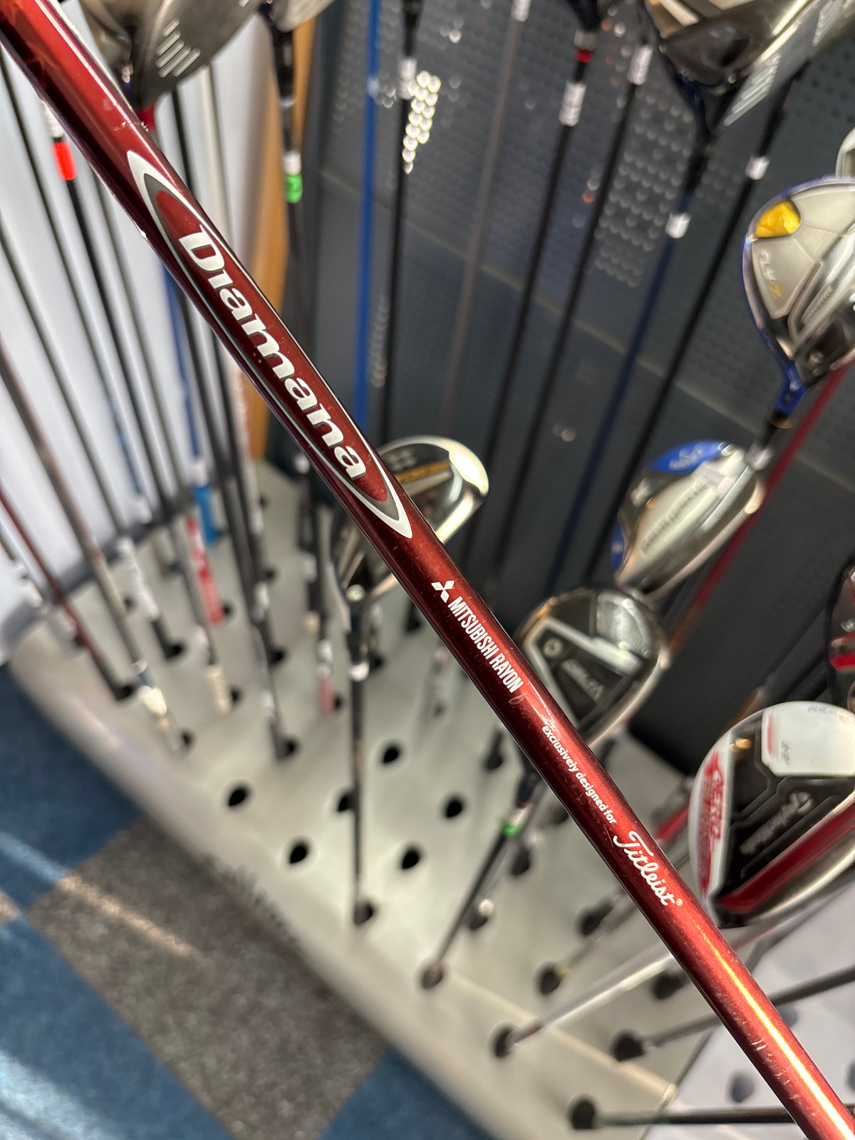 TITLEIST 915F 17 Degree Wood (Regular Flex)