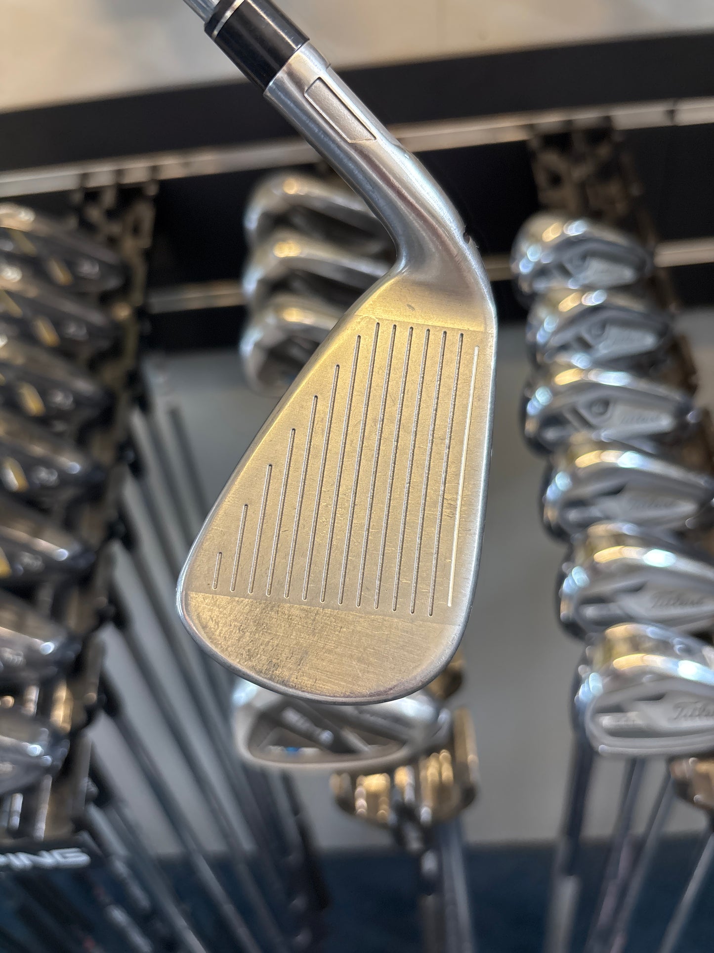 TaylorMade SIM2 MAX  (4-PW) (REGULAR FLEX)