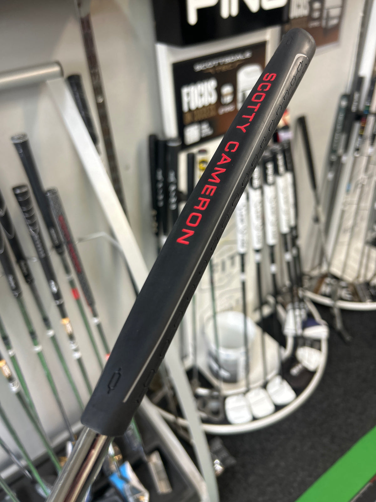 Scotty Cameron Studio Style Fastback 1.5 (34”)