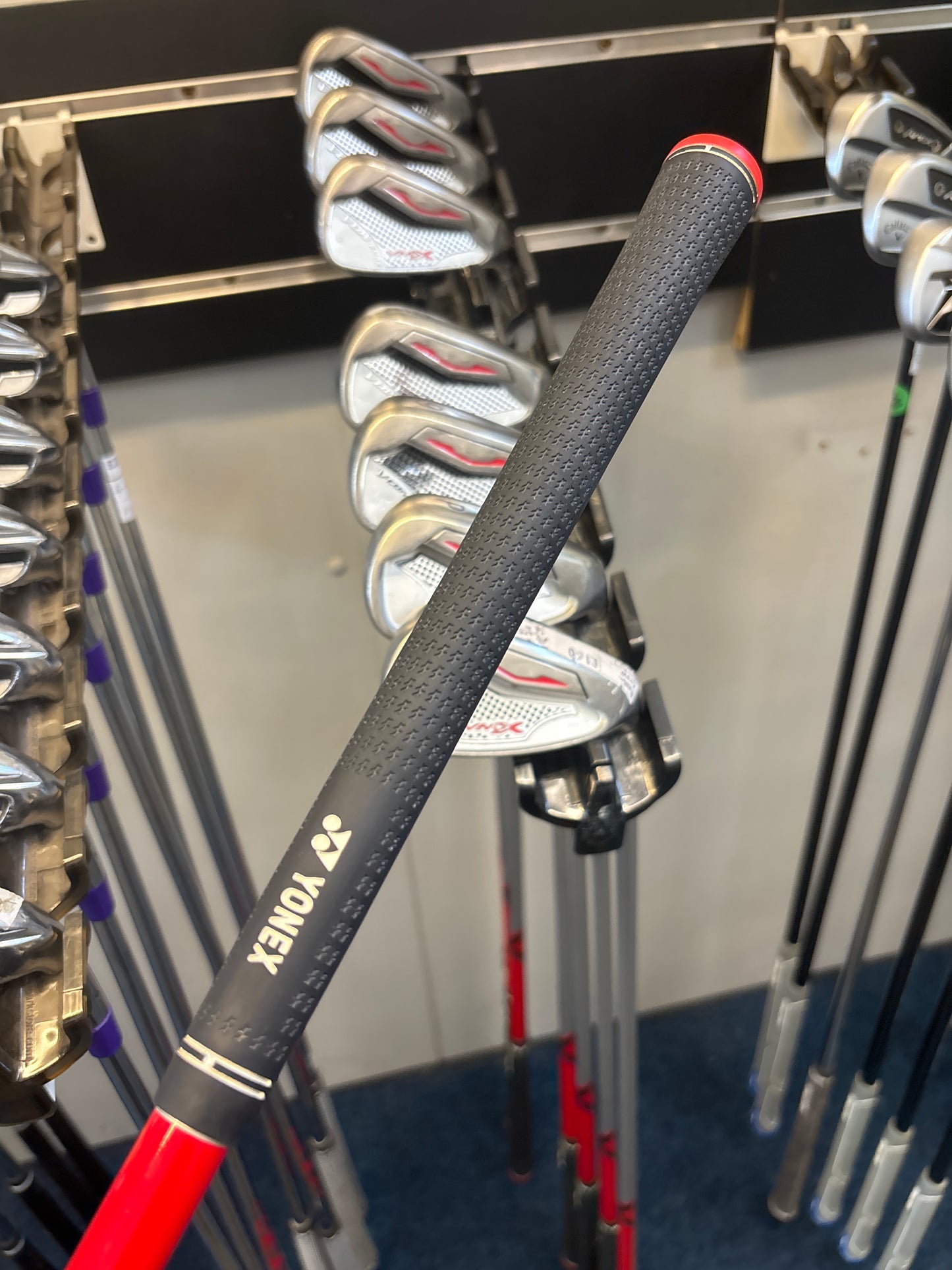 YONEX VMX V-CON CORE (4-PW+SW) REGULAR GRAPHITE FLEX)