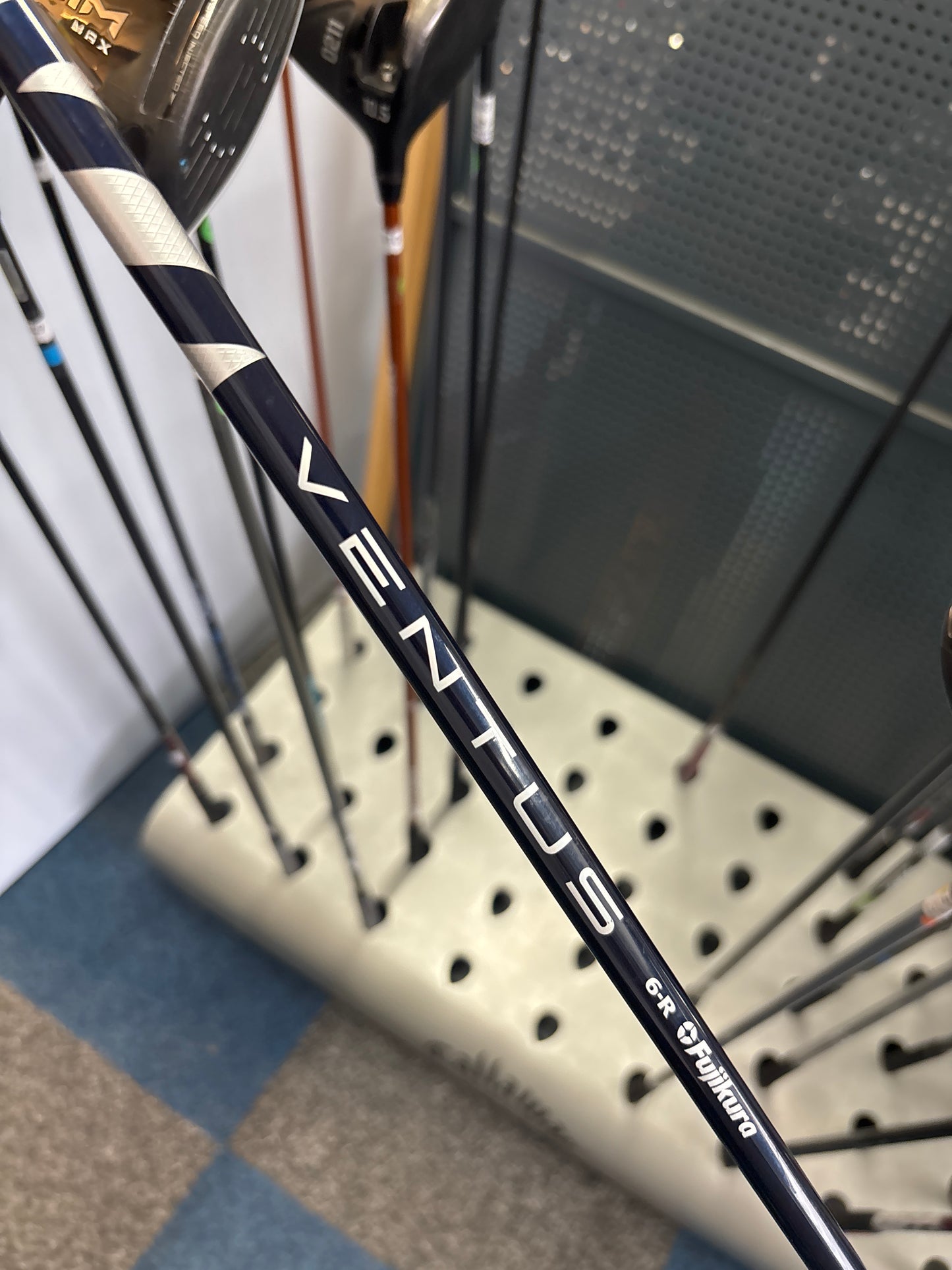 Tour EDGE MOI+ E723 10.5” DEGREE (REGULAR FLEX)