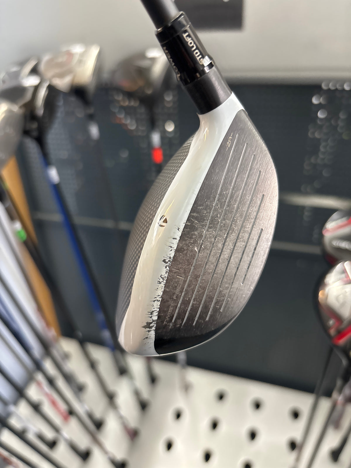 Taylormade Titanium SIM 3/15 Degree Wood (Extra Stiff Flex)