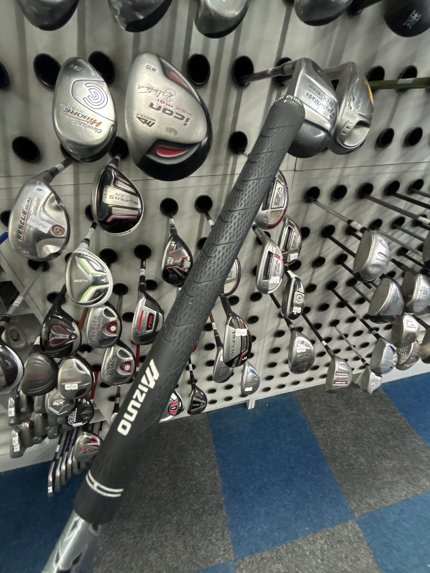 MIZUNO MP-CLK 4 HYBRID (REGULAR FLEX)