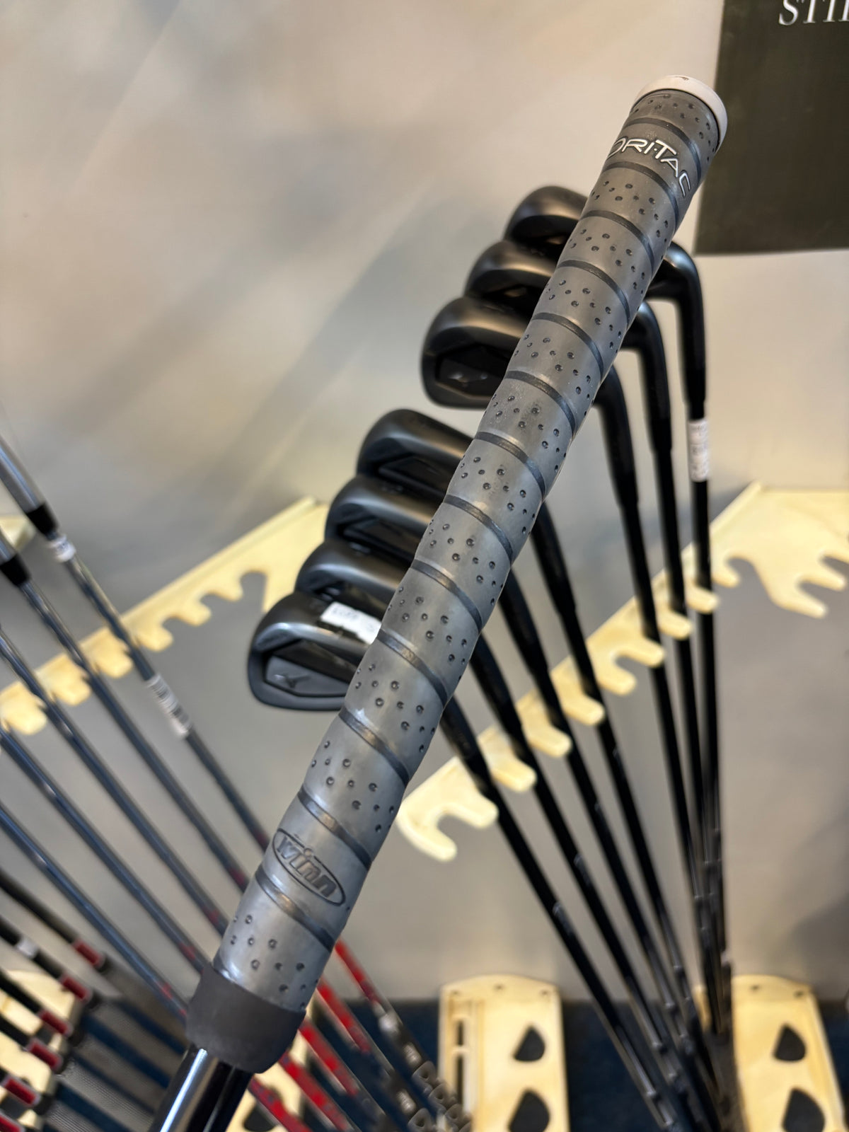 Mizuno JPX 925 FORGED (4-PW+GAP) (STIFF GRAPHITE FLEX)