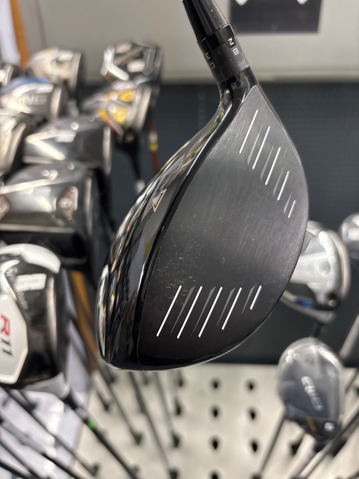 TITLEIST 915 D2 9.5 DEGREE (STIFF SHAFT)
