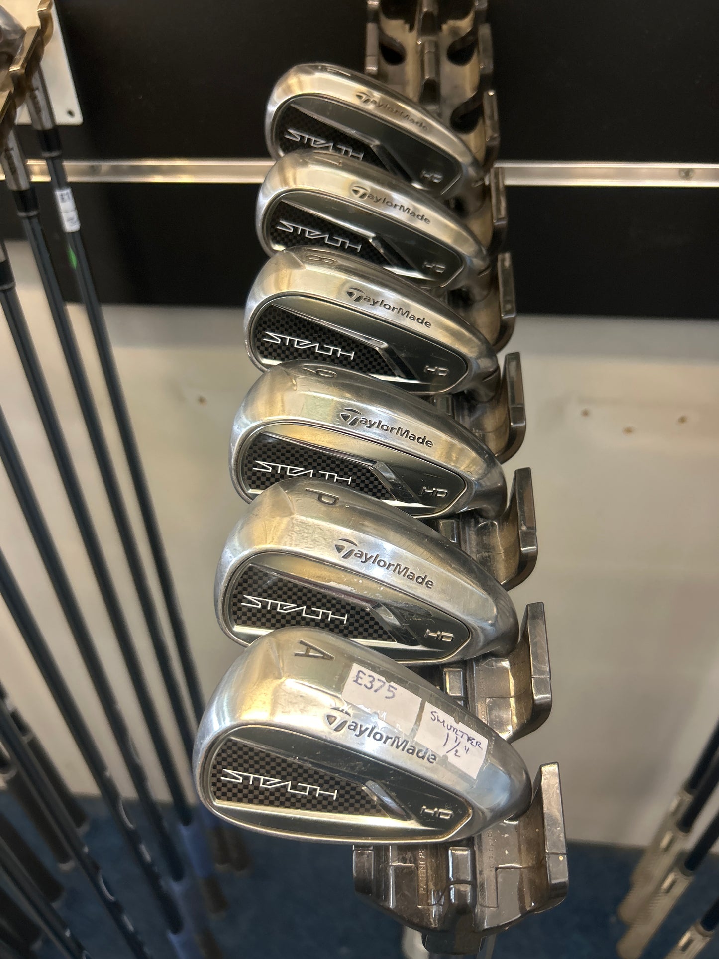 TaylorMade STEALTH HD (6-PW+GAP) (REGULAR FLEX)