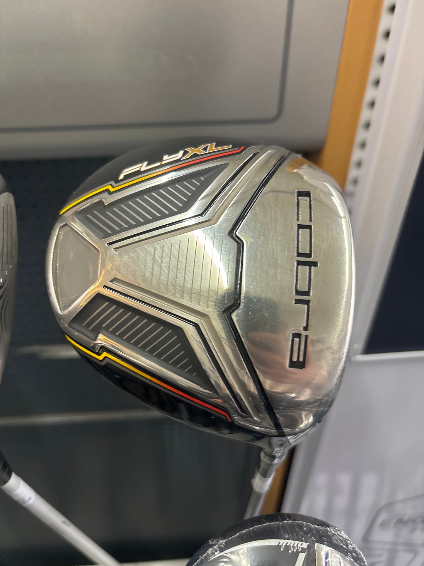 Cobra FLY XL 10.5 (REGULAR FLEX)