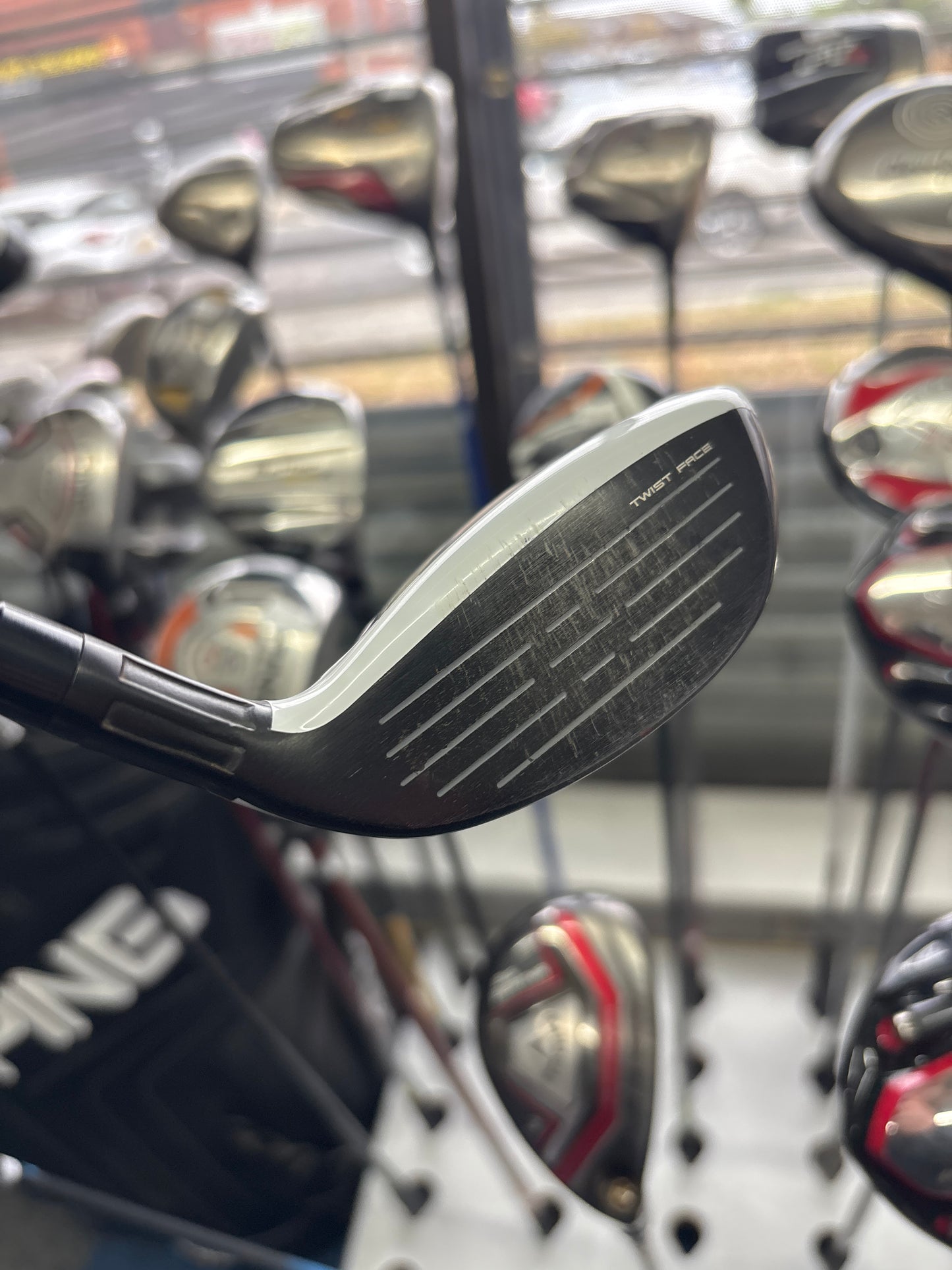 TaylorMade SIM 2 MAX 4 HYBRID (Left Handed)