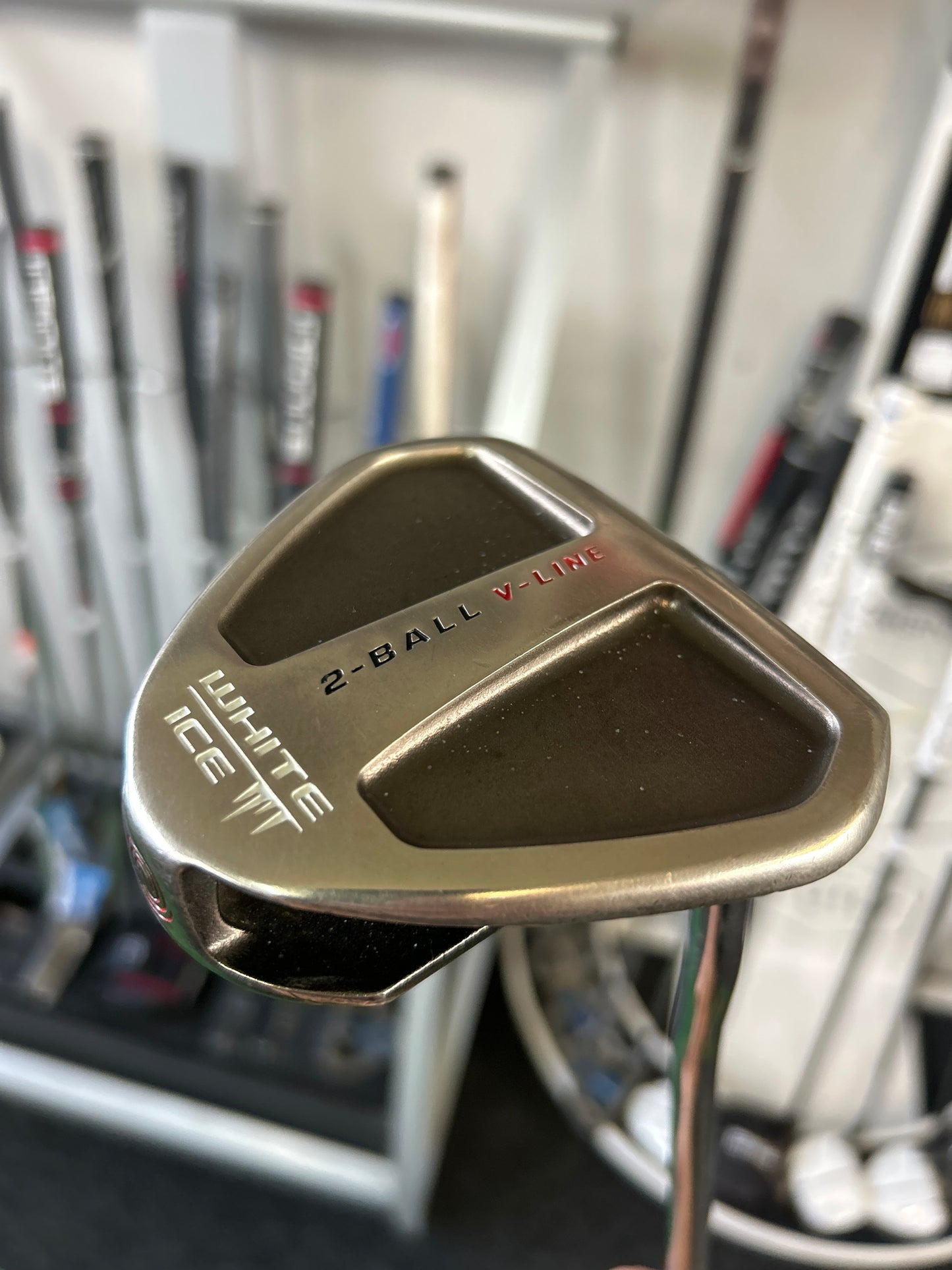 Odyssey 2 Ball V-LINE (32”)