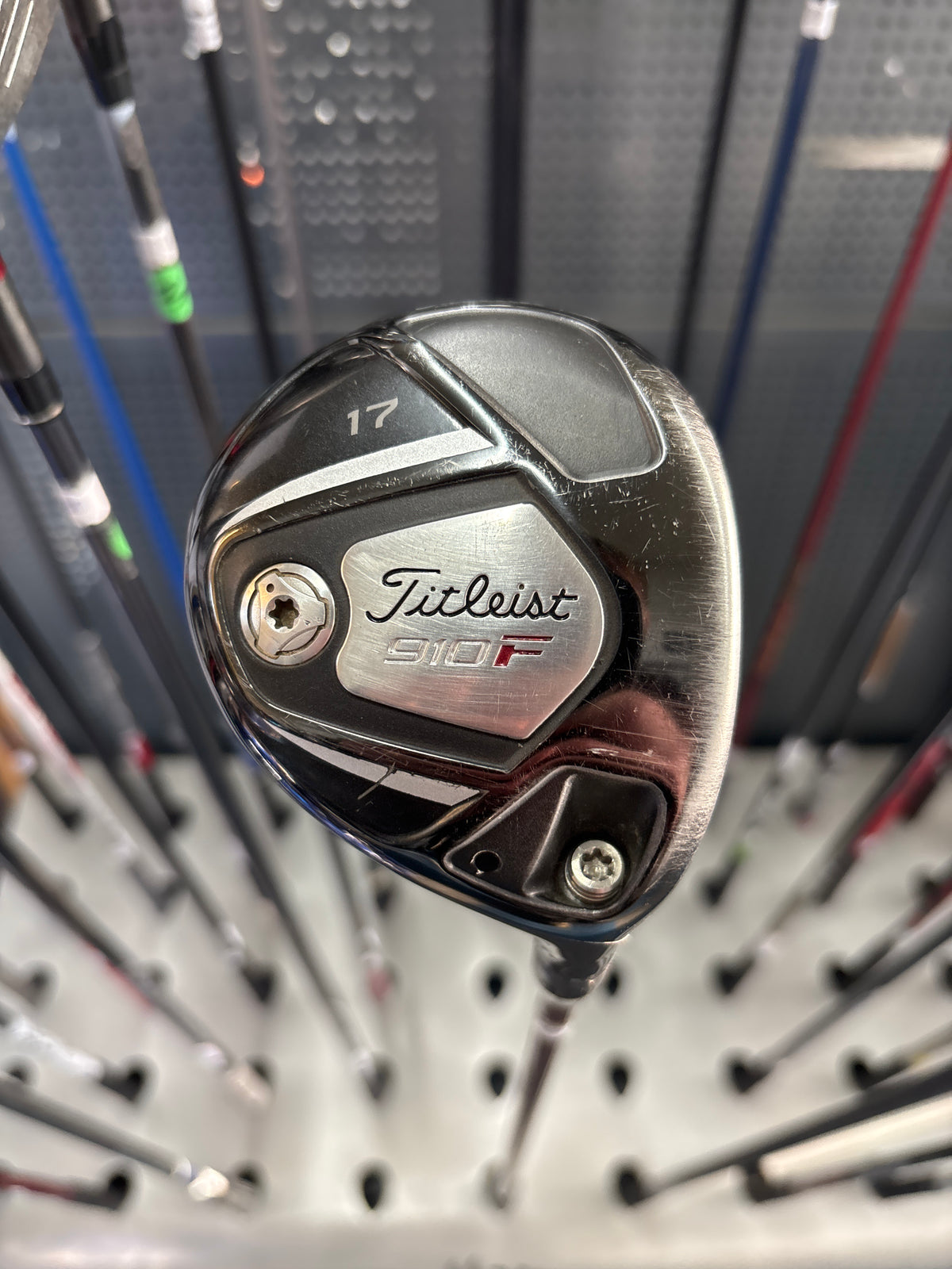 TITLEIST 915F 17 Degree Wood (Regular Flex)