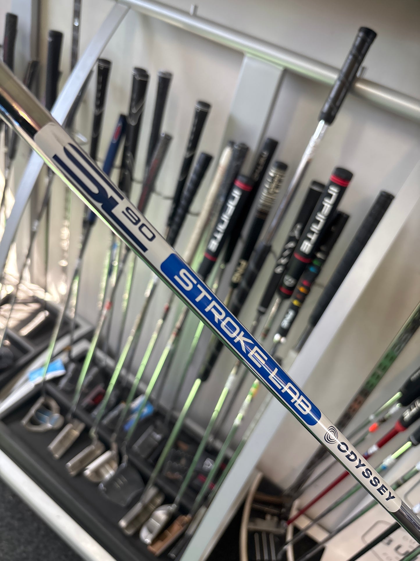 ODYSSEY AI ONE SEVEN T DB (34”)