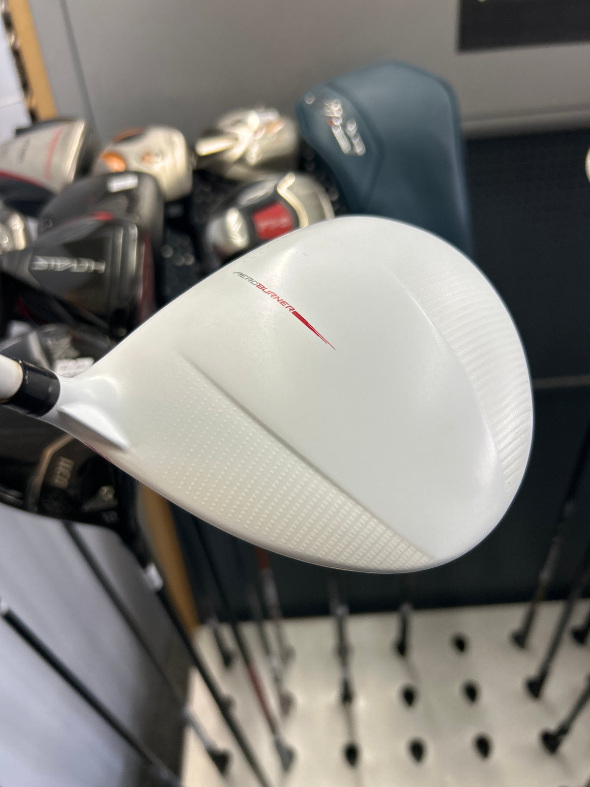 TaylorMade Aero Burner 10.5 DEGREE (REGULAR SHAFT)