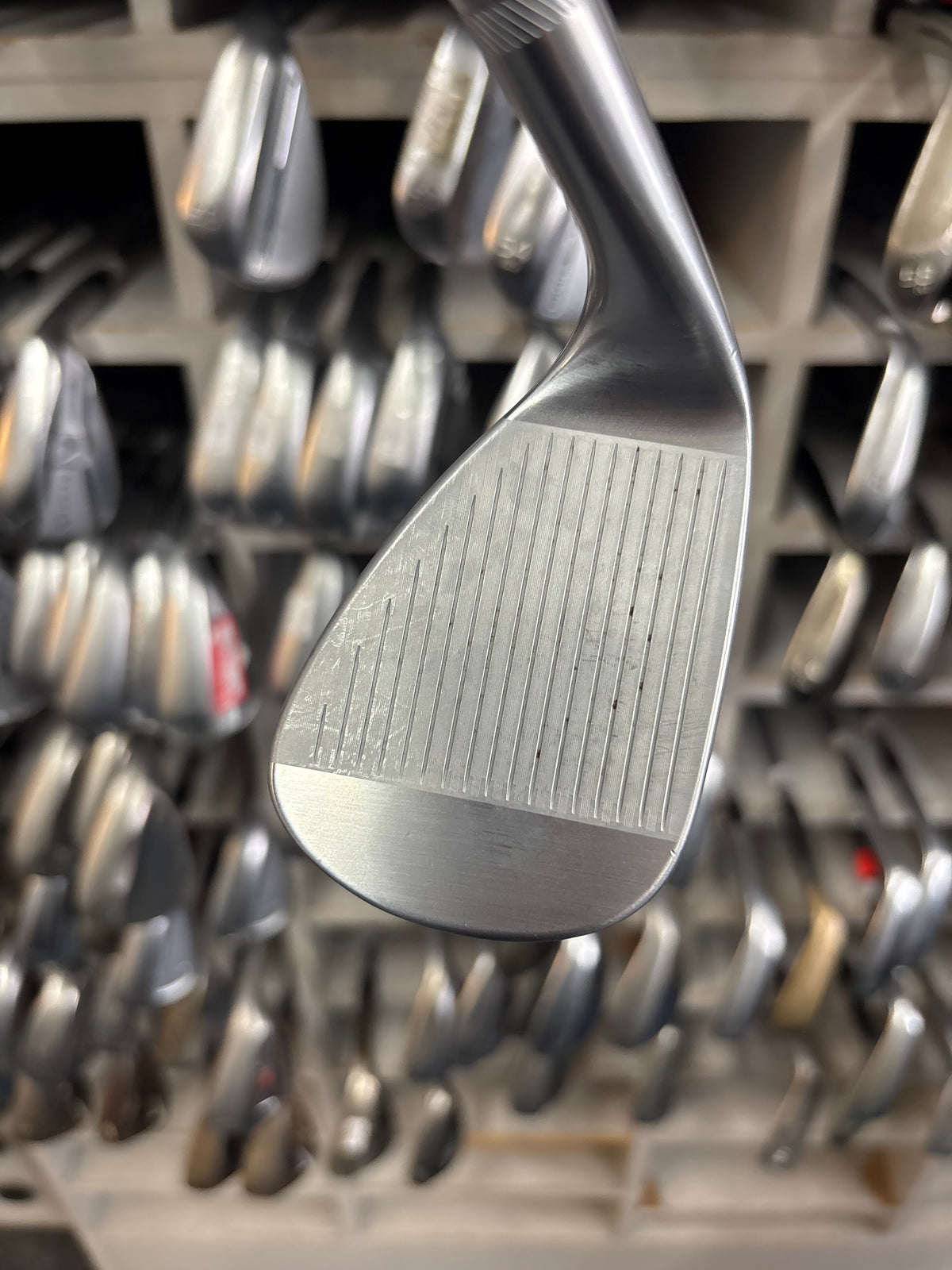 TITLEIST VOKEY SM10 52 DEGREE (12 Degree Of Bounce)