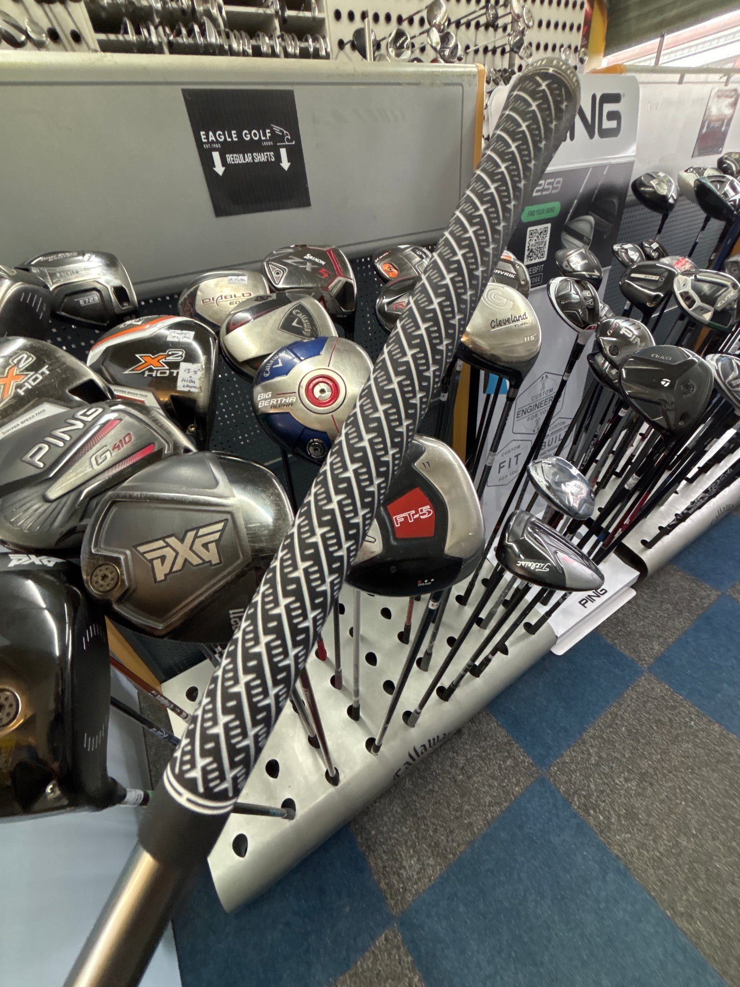 Taylormade SIM MAX 10.5 DEGREE (LITE REGULAR FLEX)