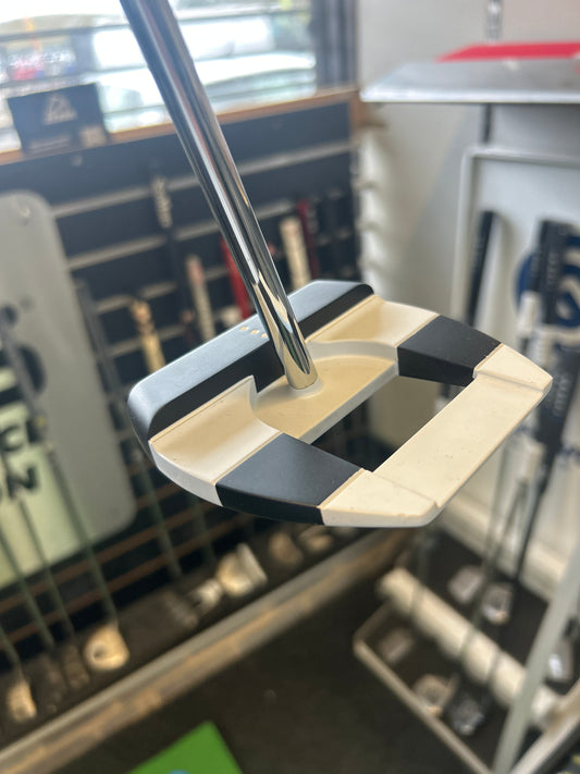 ODYSSEY AI-ONE SQUARE 2 SQUARE JAILBIRD BROOMSTICK